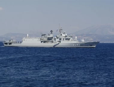 «ΣΑΛΑΜΙΣ 01/19»: Άσκηση έρευνας και διάσωσης με τη φρεγάτα F453 «Σπέτσαι»